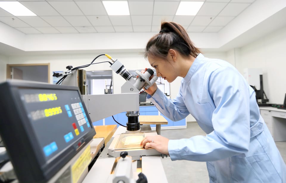 Spectrometer metal analysis lab