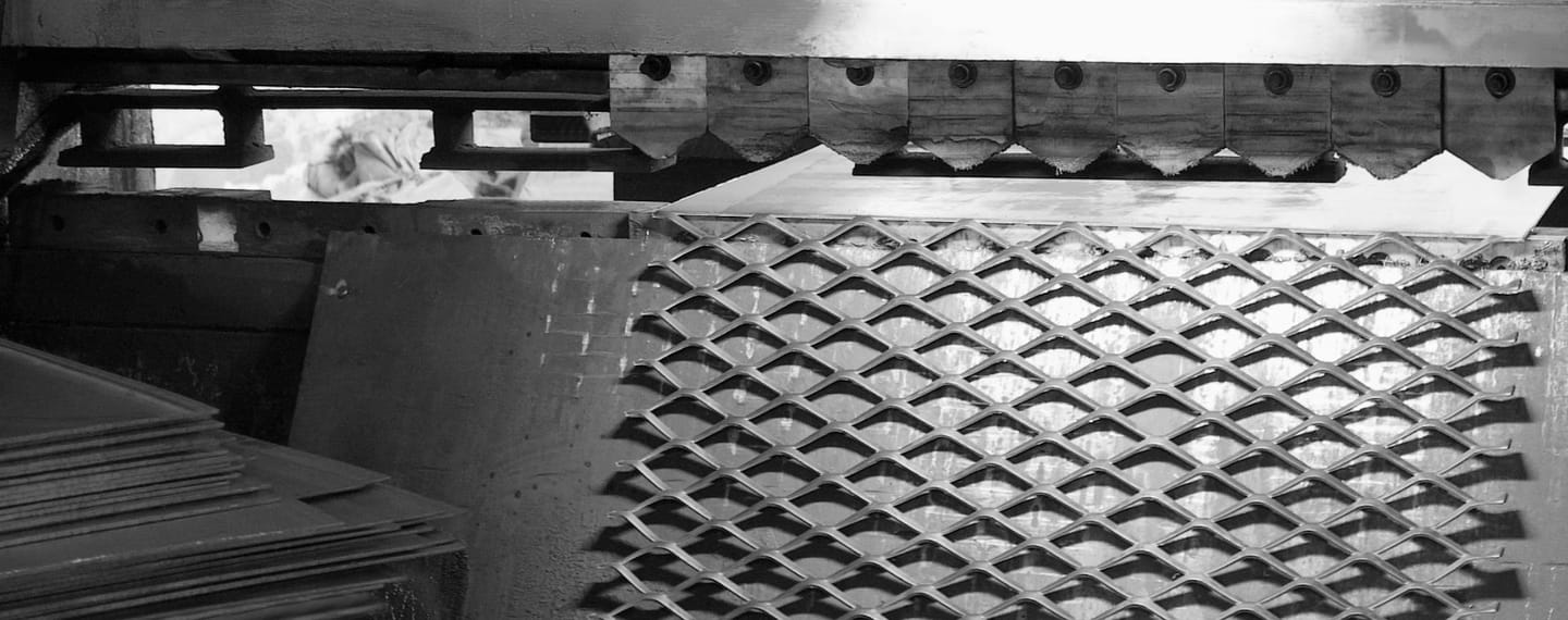 Automated expanded metal production lines