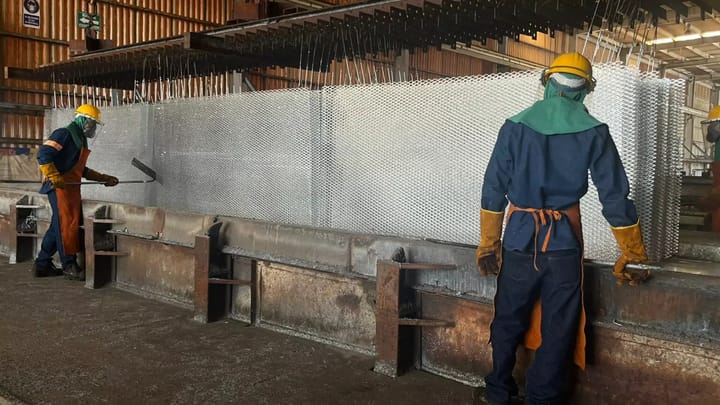 Hot-dip galvanized expanded metal finish