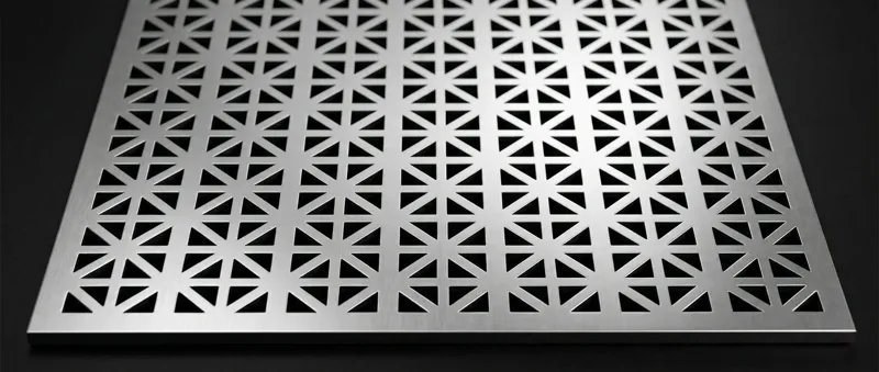 fachada arquitectonica de metal perforado: pintura en polvo RAL, panel de fachada, perforacion grafica y logotipo